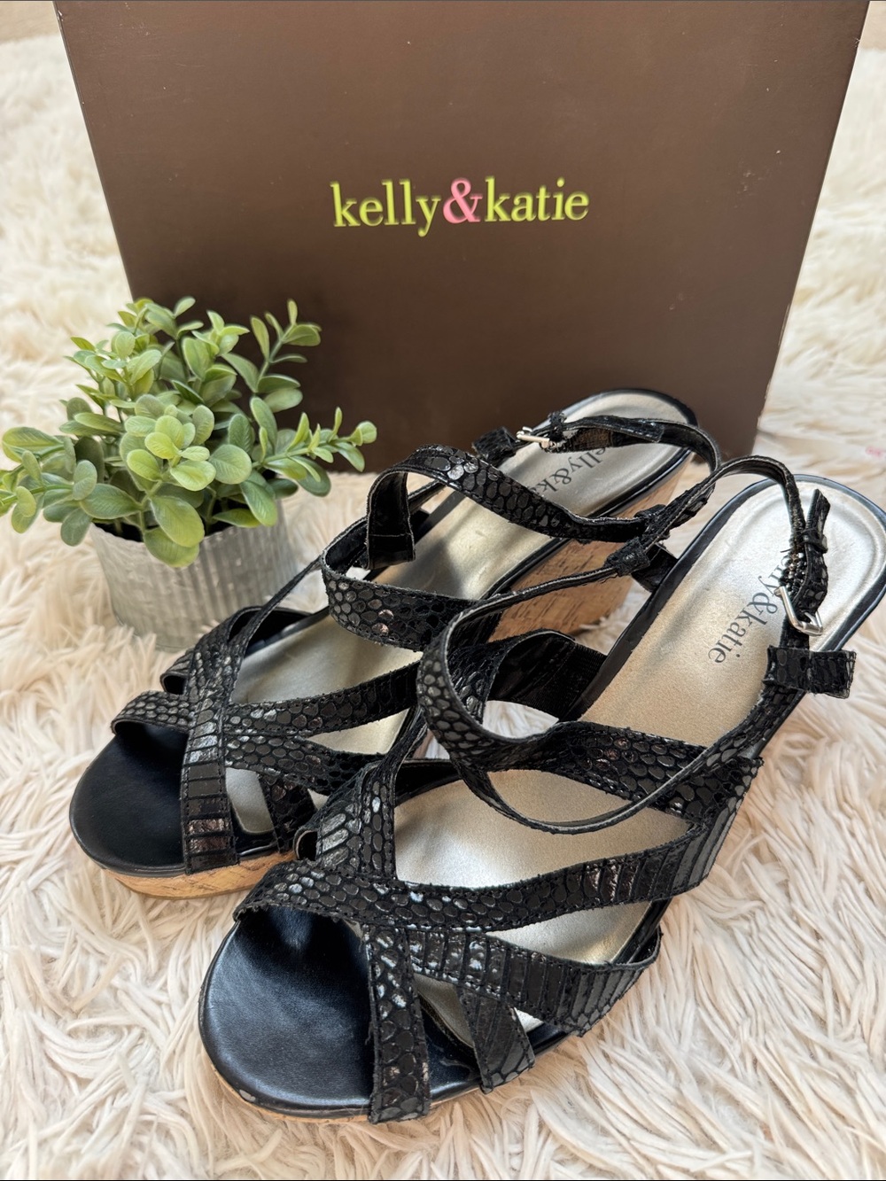 Kelly & Katie Strap Cork Wedge Sandals 💗 Black